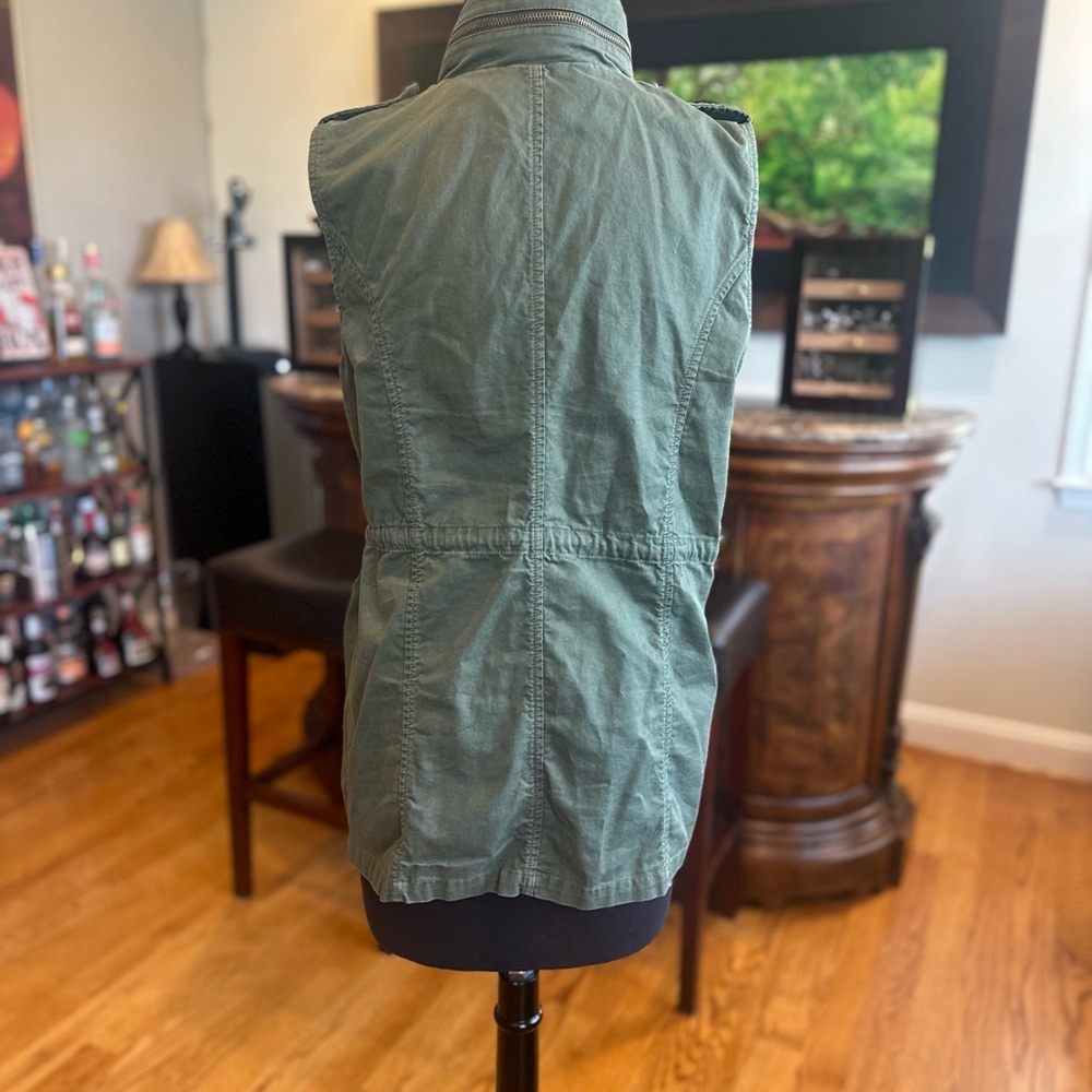 Market & Spruce Olive Vest - Picture 3 of 8